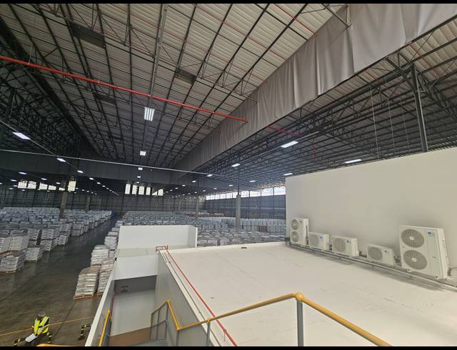 15,503M² WAREHOUSE TO LET IN TUNNEY